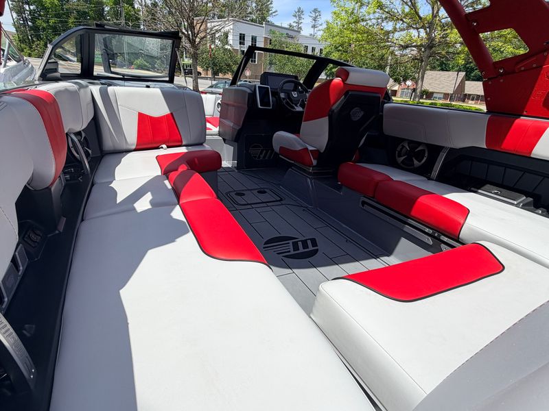 Boat Image 8