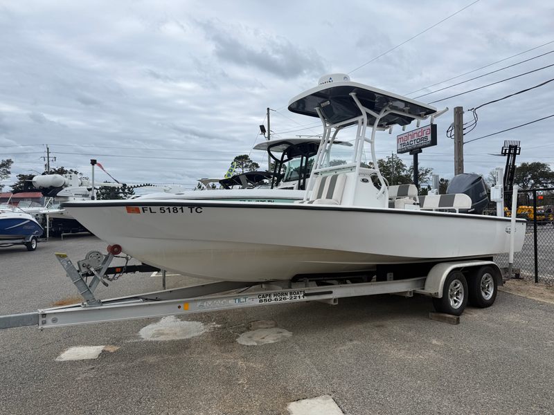 2019 Cape Horn 230 Cape Bay
