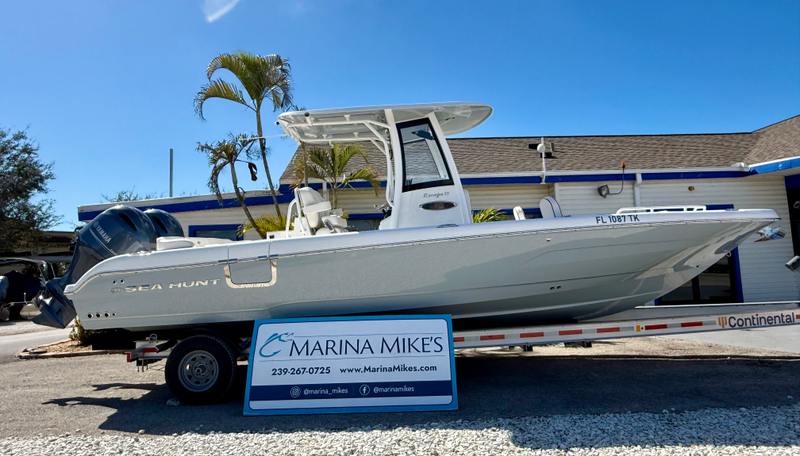 2022 Sea Hunt 27 Escape