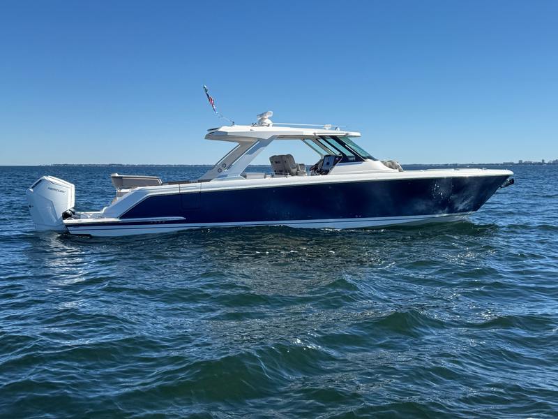 2024 Tiara Yachts 43 LS