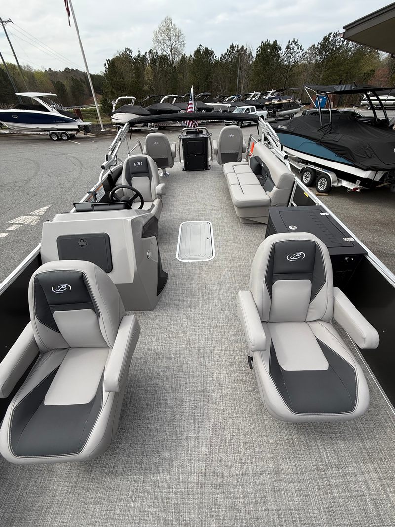 Boat Image 10