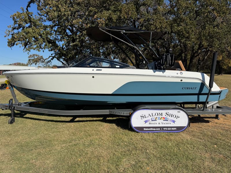 2026 Cobalt CS23 Surf