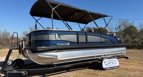 2024 Barletta Lusso L23UC