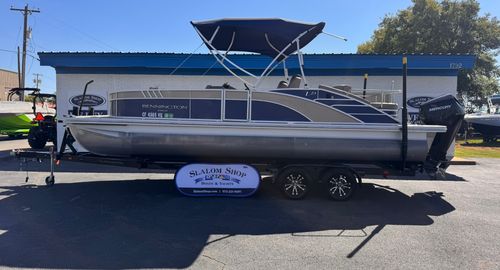 2021 Bennington 23 LTSB