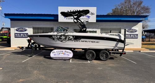 2009 Correct Craft 220 SUPER AIR NAUTIQUE