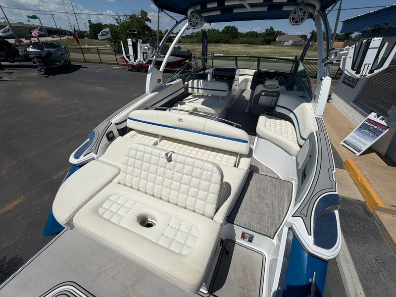 Boat Image 10