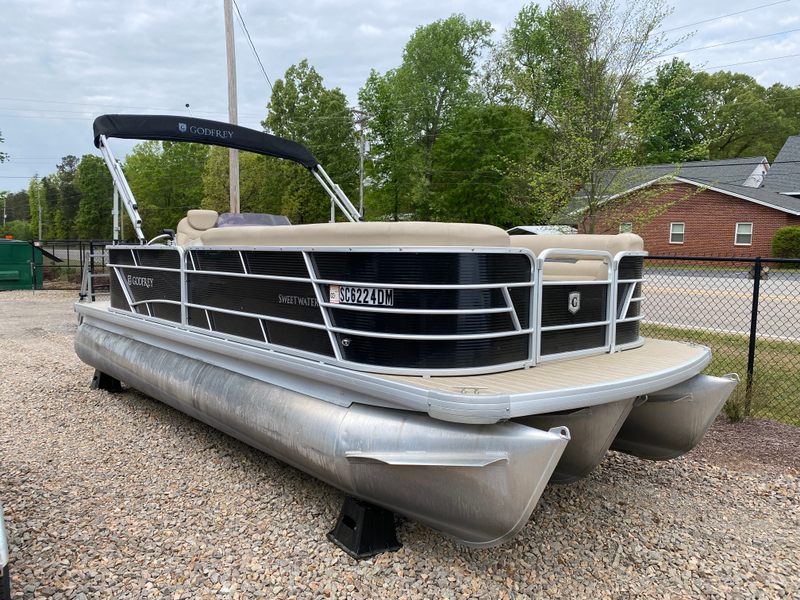 2020 Godfrey SW 2186 C