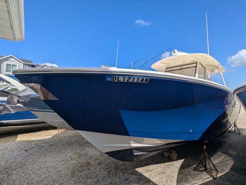 2018 Cobia 344 CC