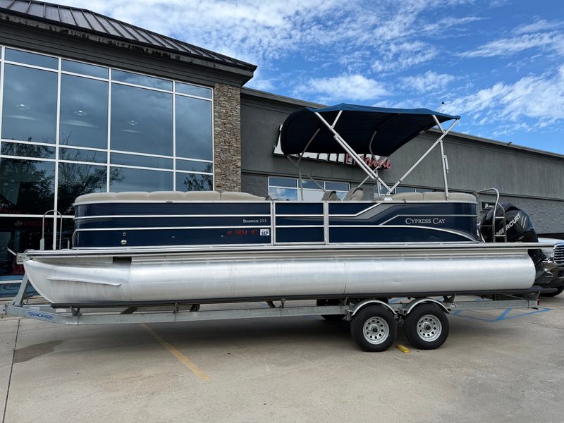 2018 Cypress Cay 253 Seabreeze